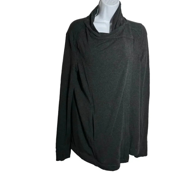 Lululemon Women's Coast Wrap jacket size 8 heathered Dark gray cardigan buttons - Picture 4 of 9